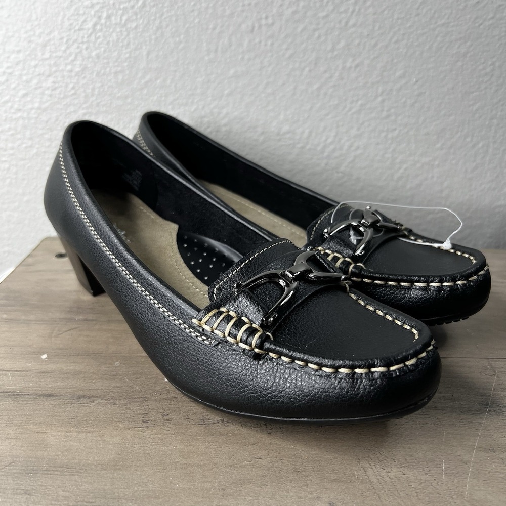 Thom McAn Women's Francis Black Leather‎ Comfort Kitten Heels Size 7.5 Wide NWOB